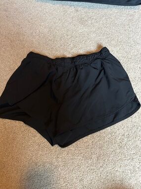Old Navy Black Athletic Elastic-Waist Shorts
